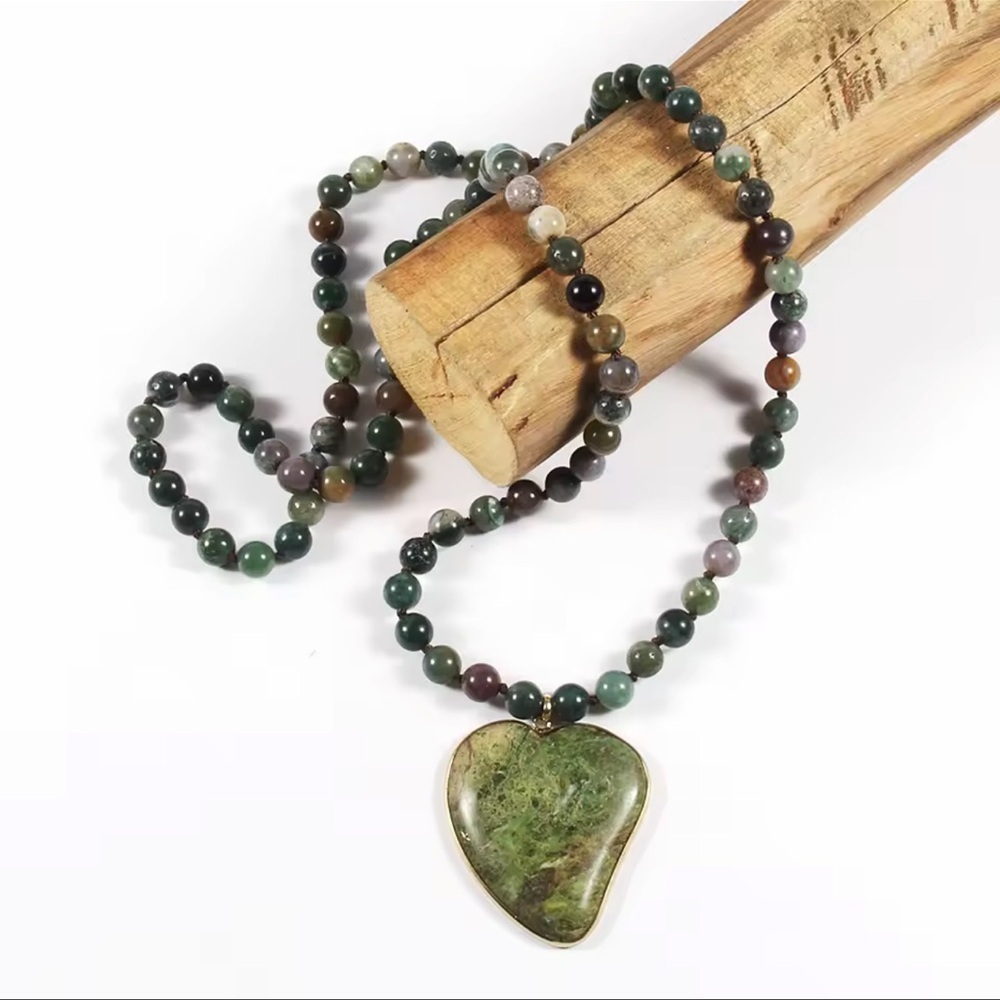 Multicolor Beaded Necklace with Heart Pendant - Picture 11 of 11